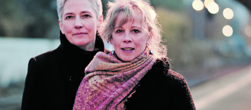Annett Kuhr und Sue Sheehan - zwei Poetinnen auf einer Bühne in der Kate