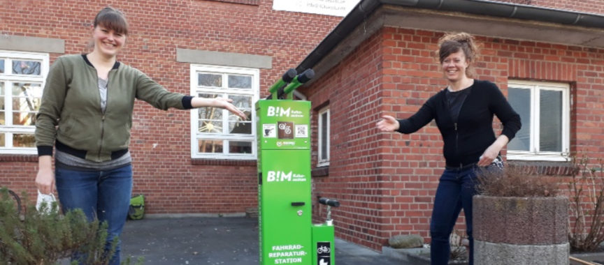 Die Fahrrad-Reparatur-Station am BIM in Meiendorf ist eingeweiht