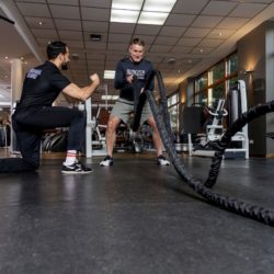 Clubmanager Oliver Hofstätter beim Personal Training mit Olaf Borkers.