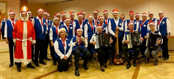 Poppenbüttel: Weihnachtskonzert des Shanty Chor der Henneberg Bühne